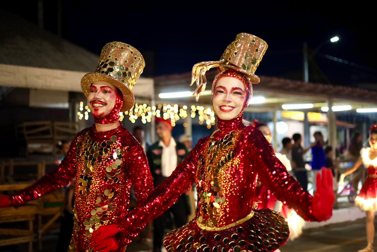 Abertura do Natal Luz 2025 ilumina Atalaia e marca início das celebrações natalinas; confira registros